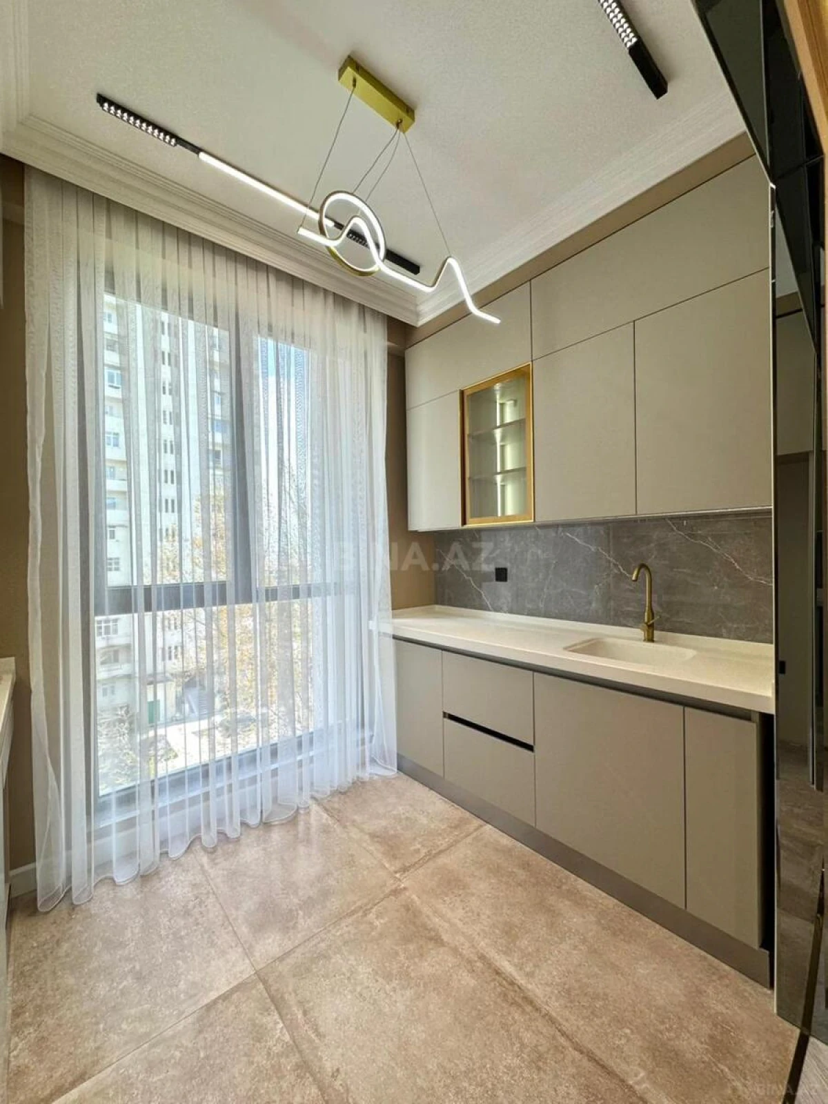 Satılır 3 otaqlı mənzil 64 m²
