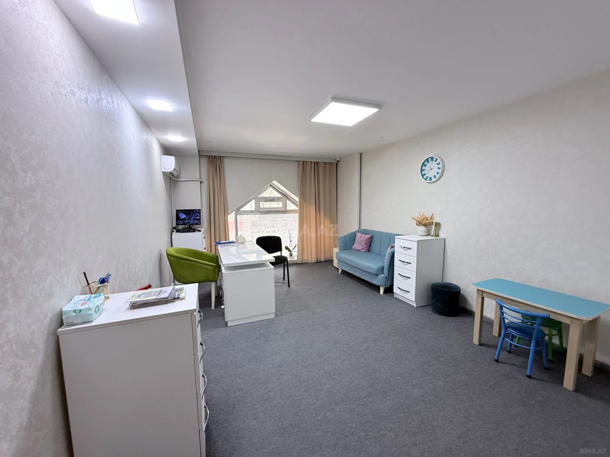 Satılır 6 otaqlı ofis 176.2 m²