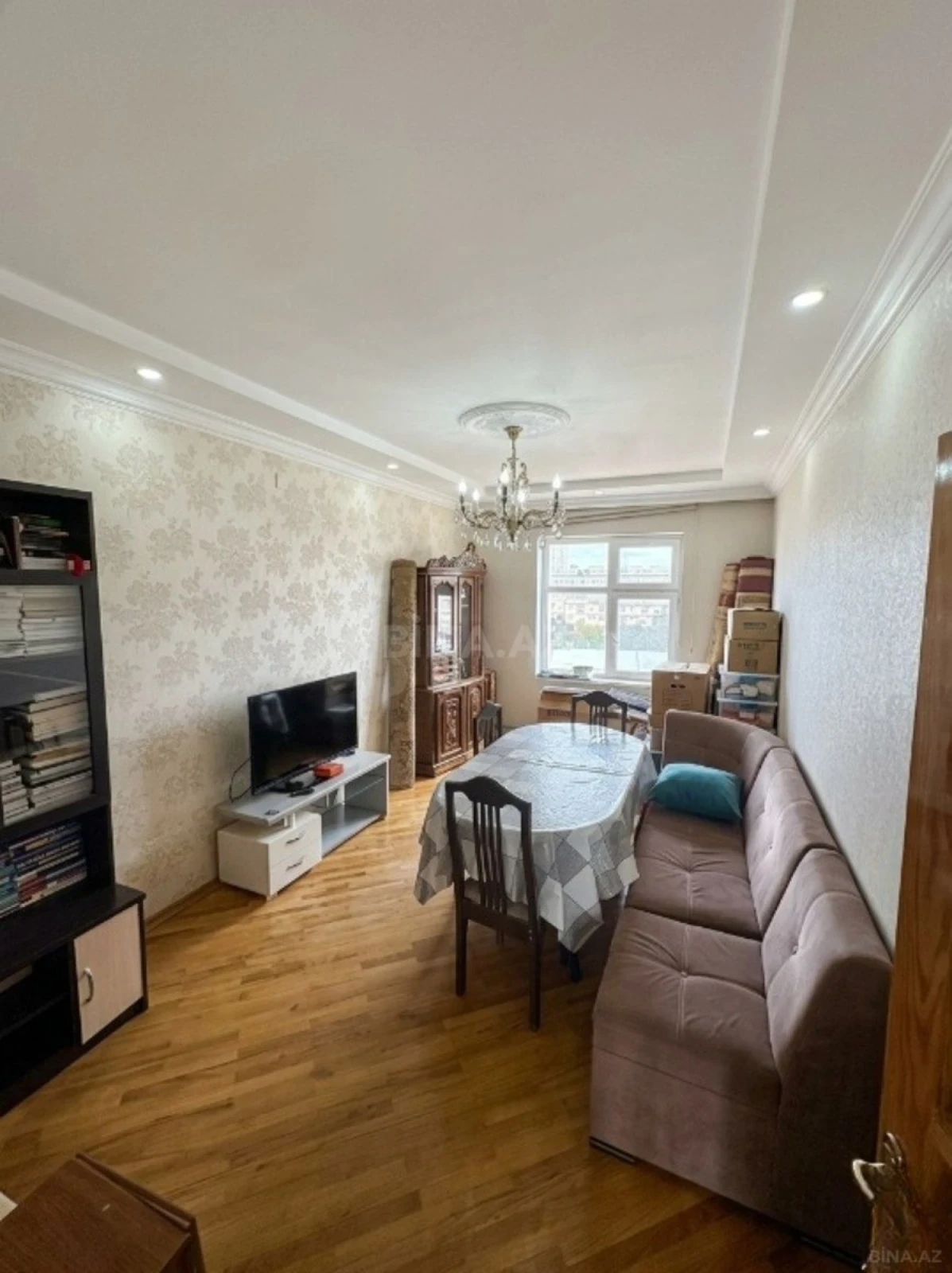 Satılır 5 otaqlı mənzil 120 m²