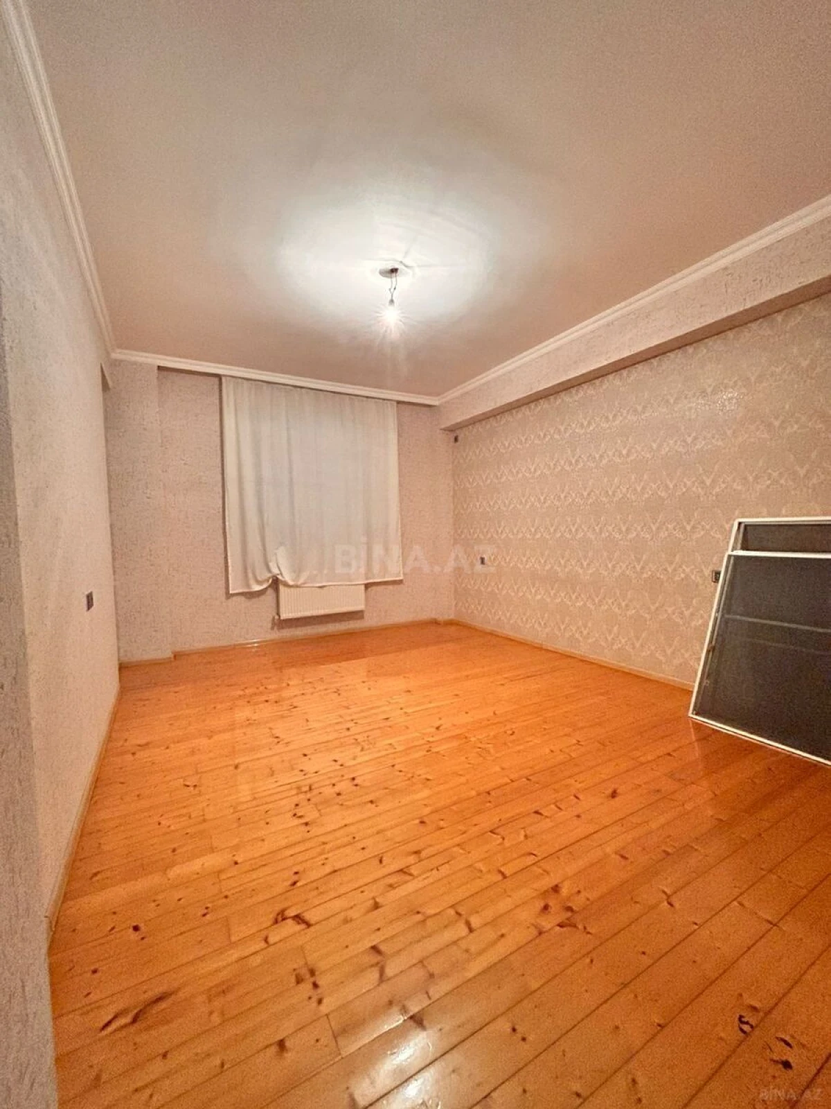 Satılır 5 otaqlı mənzil 160 m²