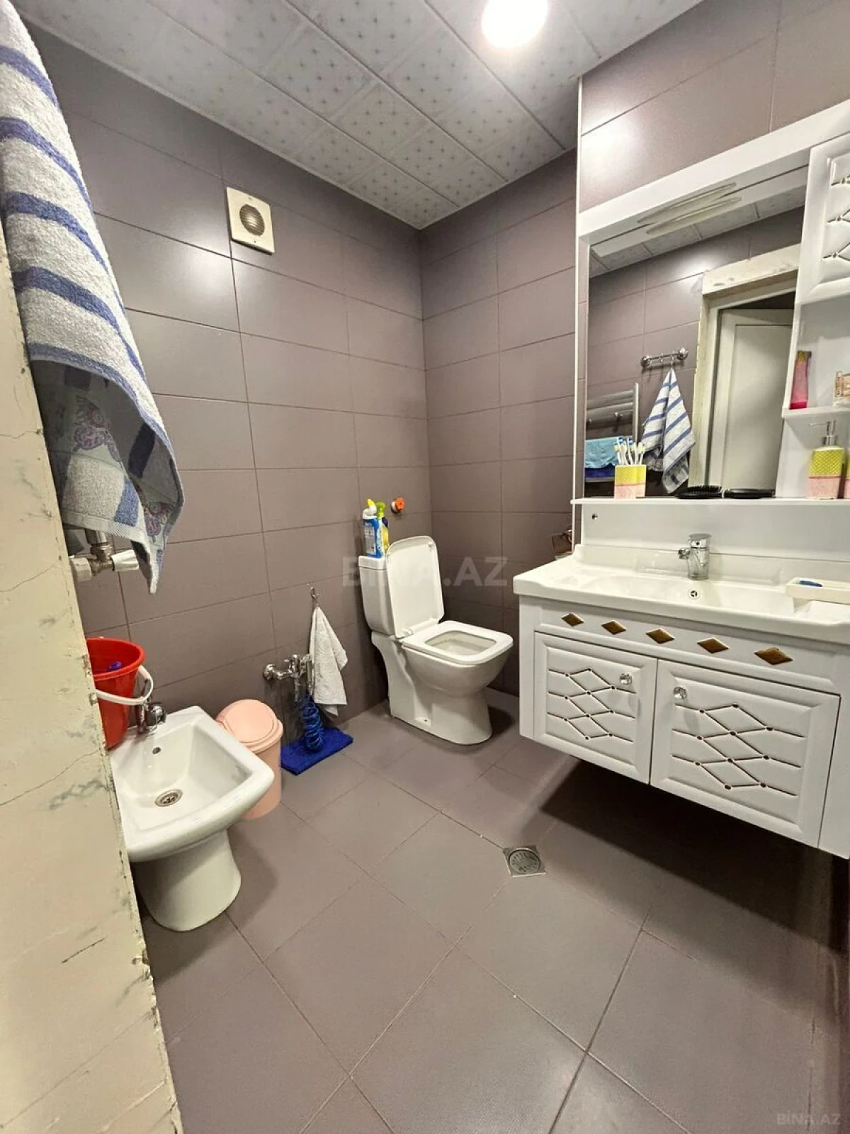 Satılır 5 otaqlı mənzil 160 m²