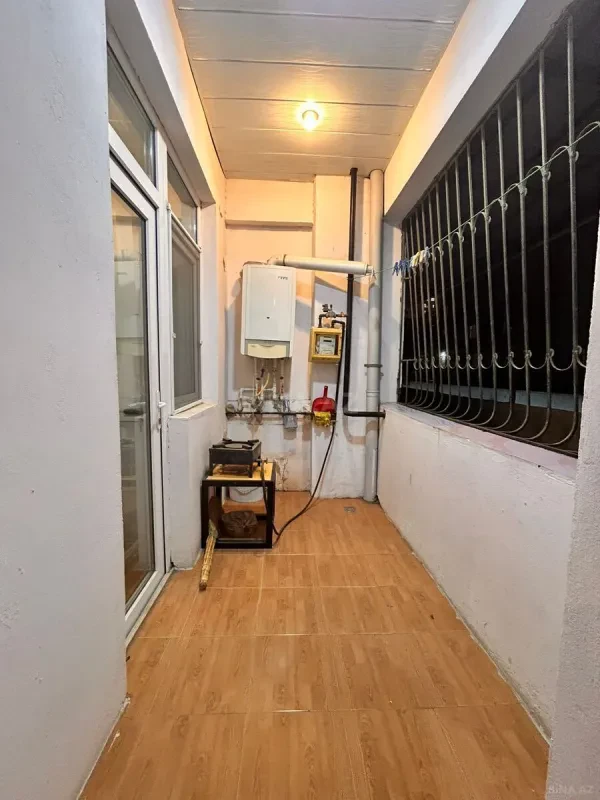Satılır 5 otaqlı mənzil 160 m²
