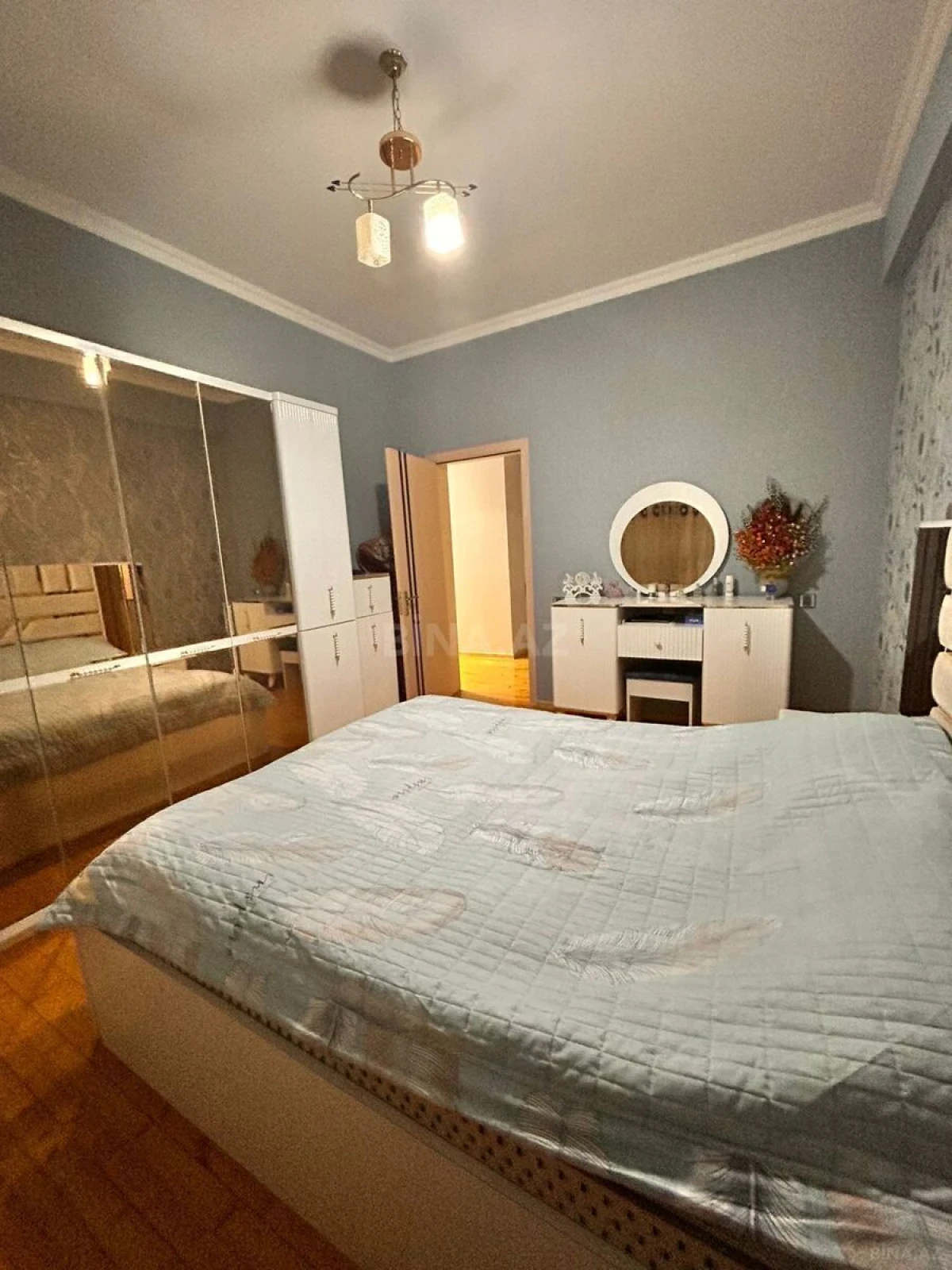 Satılır 5 otaqlı mənzil 160 m²