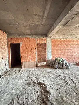 Satılır 3 otaqlı mənzil 135 m²