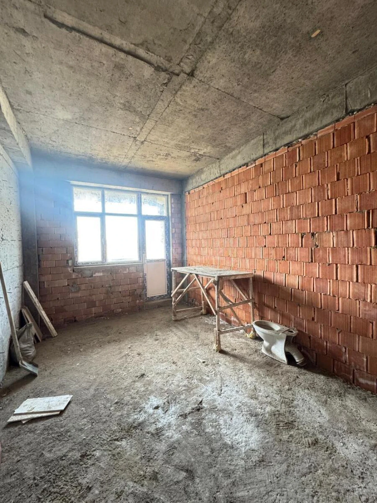 Satılır 3 otaqlı mənzil 135 m²