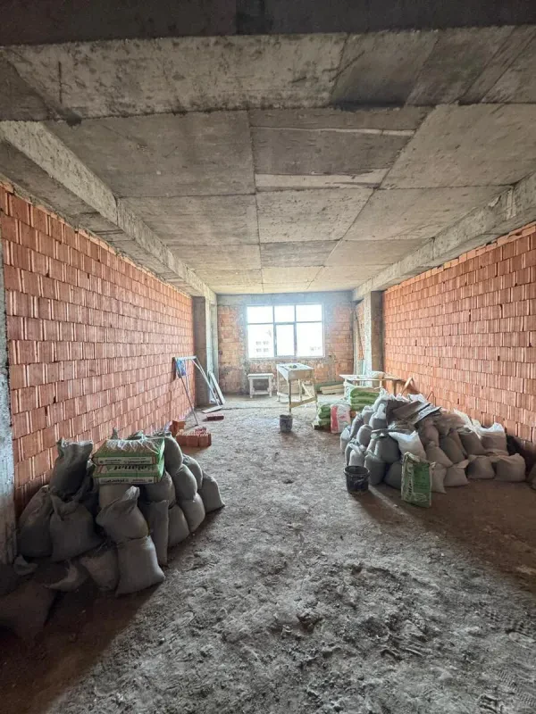 Satılır 3 otaqlı mənzil 135 m²