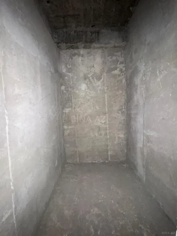 Satılır 3 otaqlı mənzil 135 m²