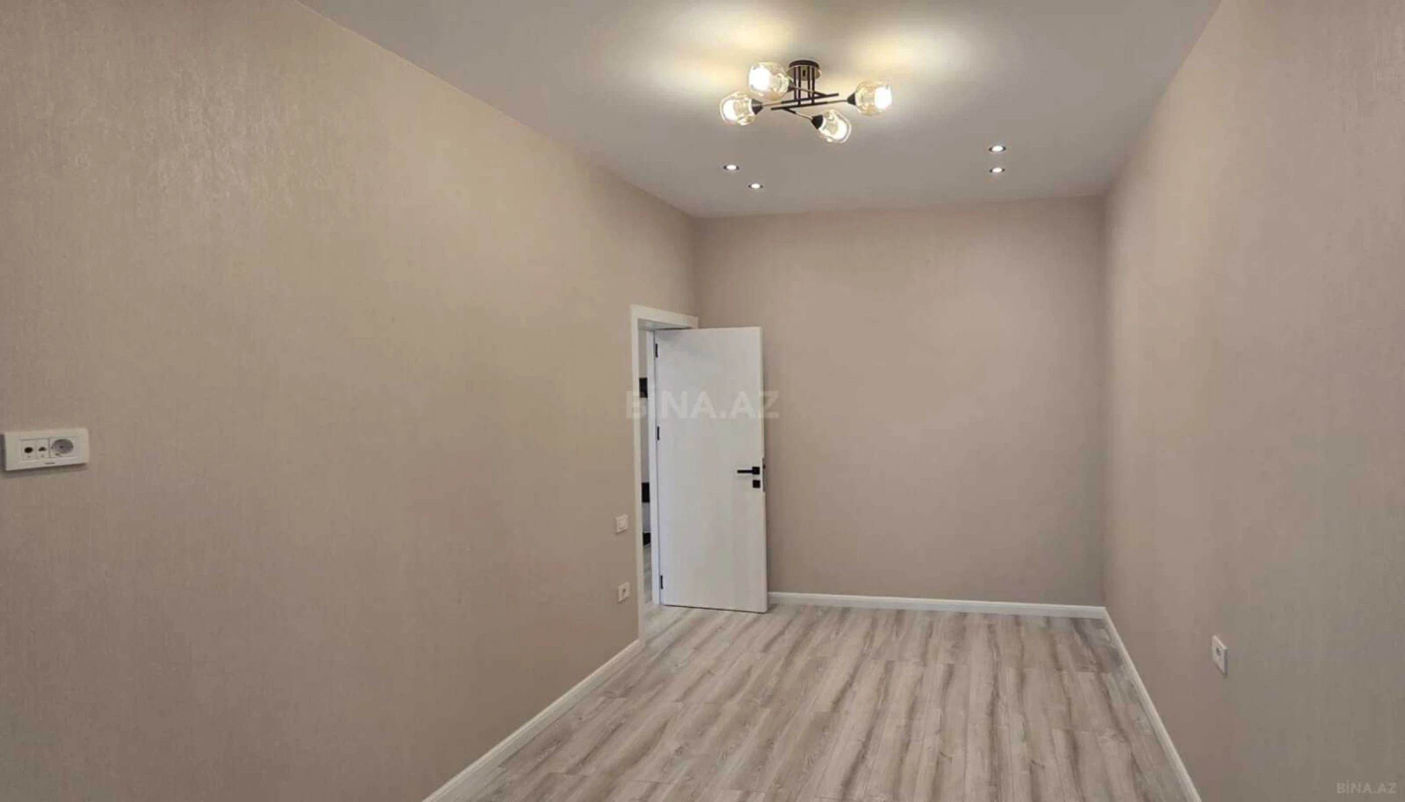 Satılır 2 otaqlı mənzil 55 m²