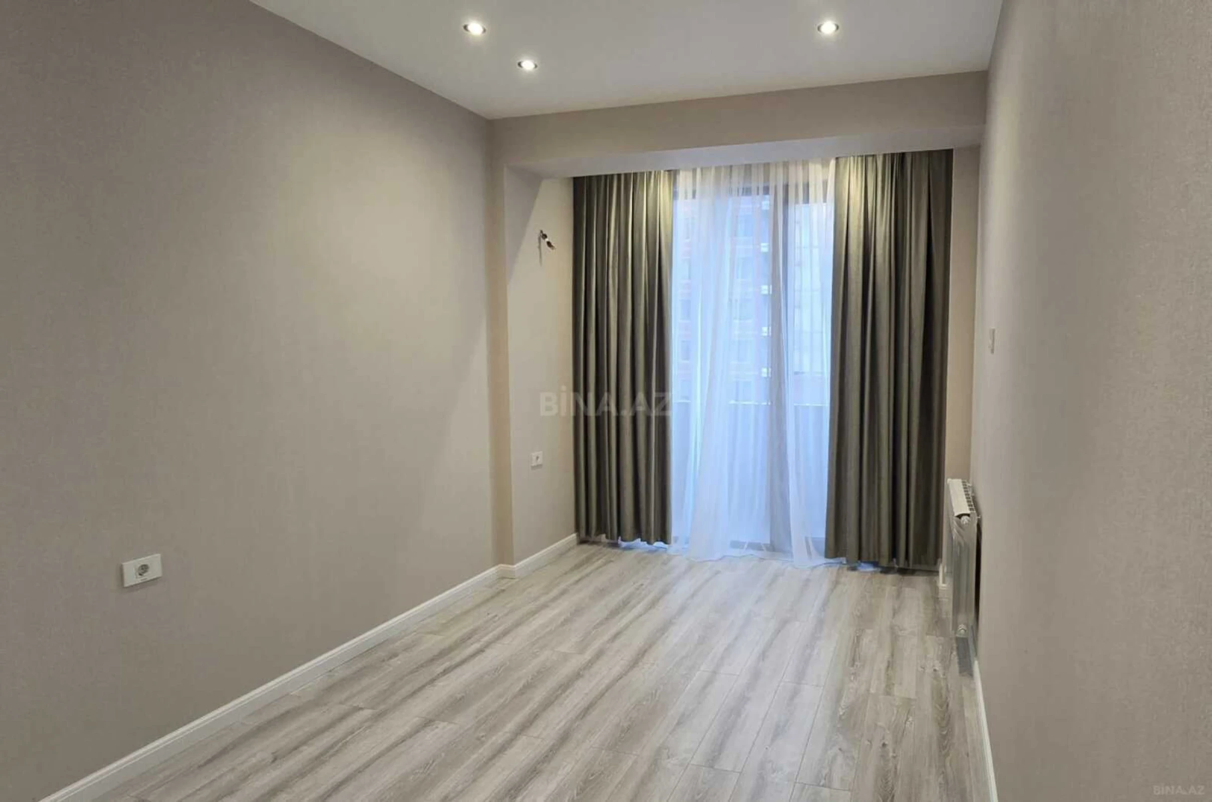 Satılır 2 otaqlı mənzil 55 m²
