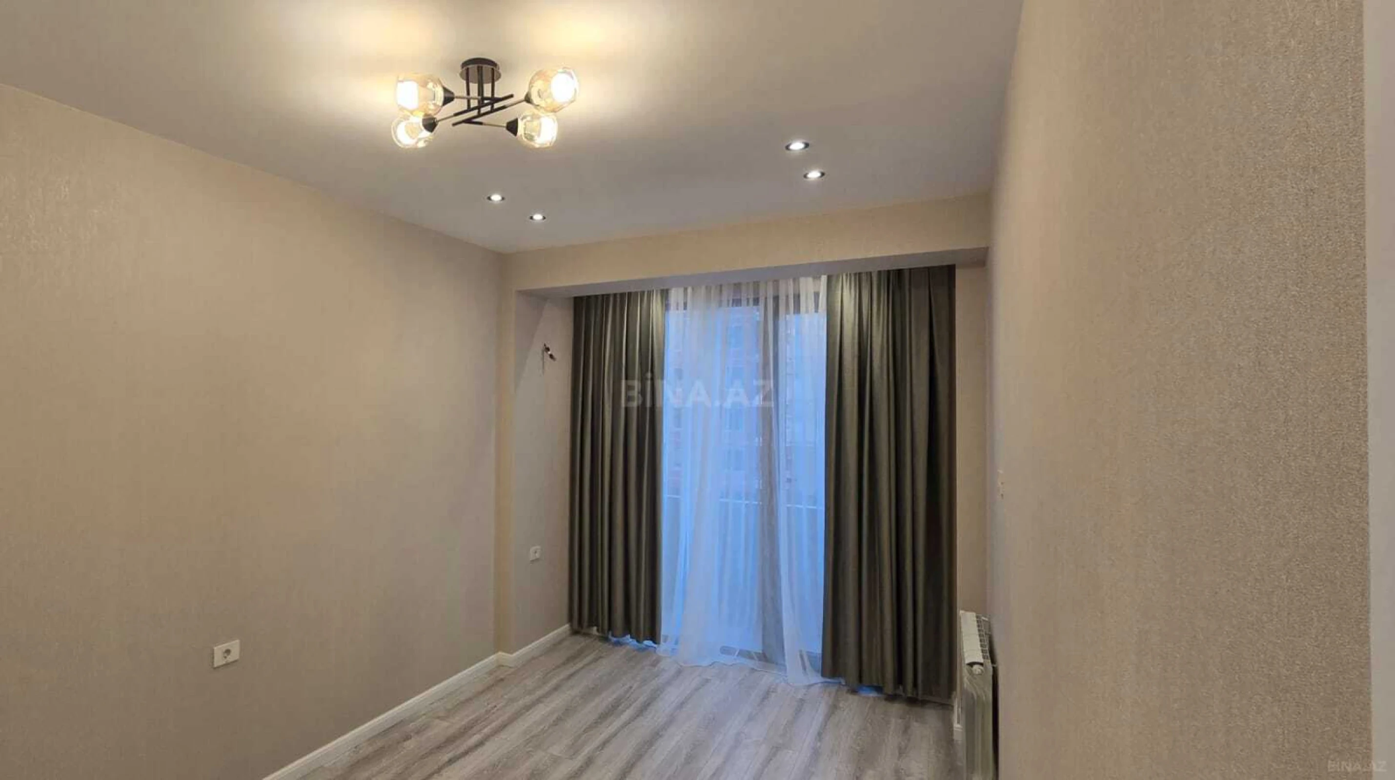 Satılır 2 otaqlı mənzil 55 m²