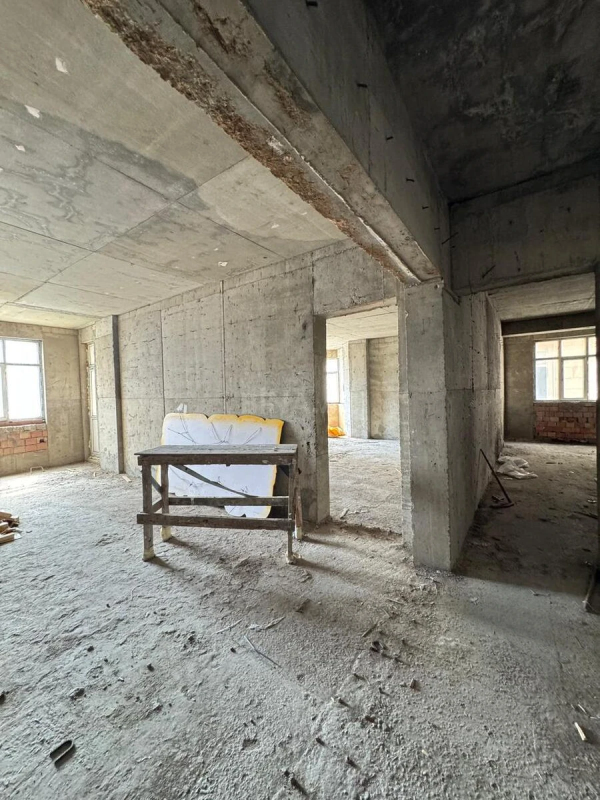 Satılır 3 otaqlı mənzil 130 m²