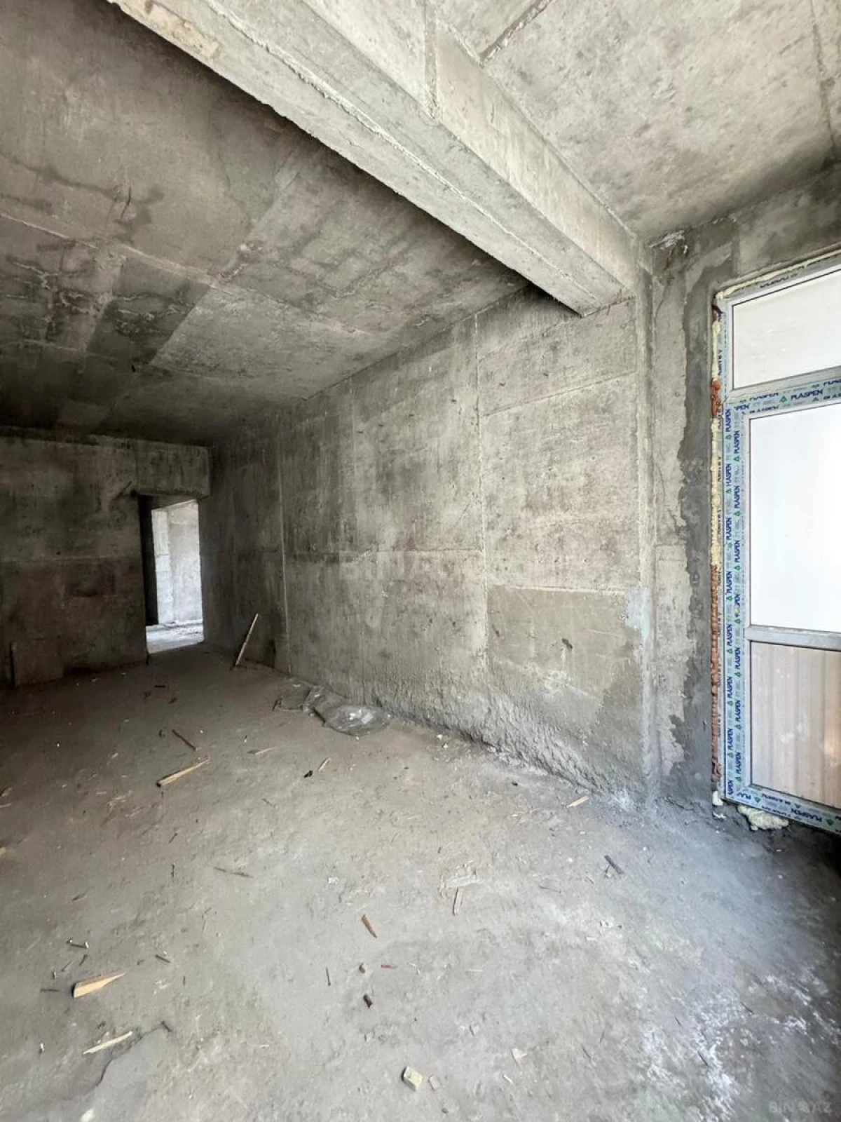 Satılır 3 otaqlı mənzil 130 m²