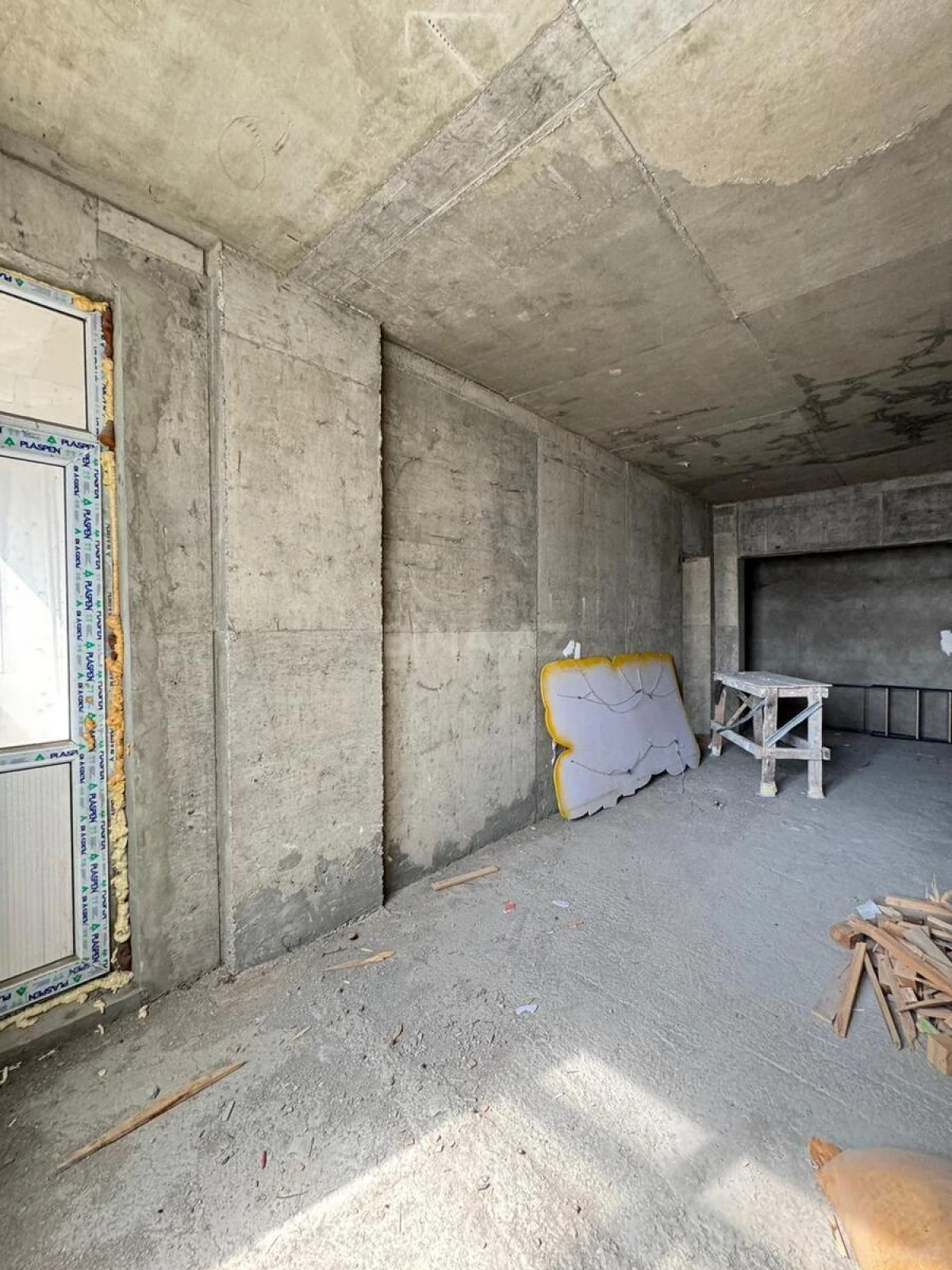 Satılır 3 otaqlı mənzil 130 m²