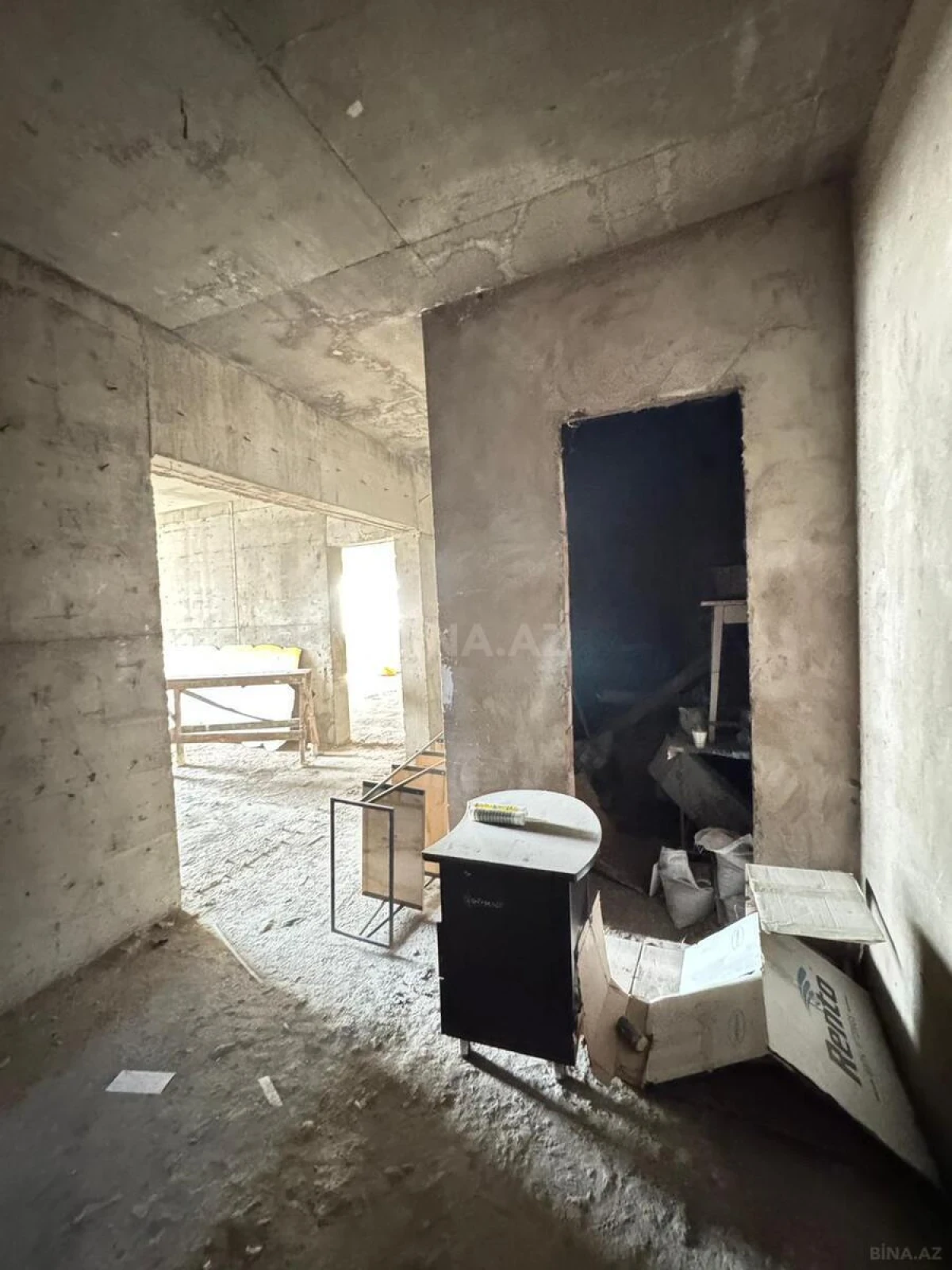Satılır 3 otaqlı mənzil 130 m²
