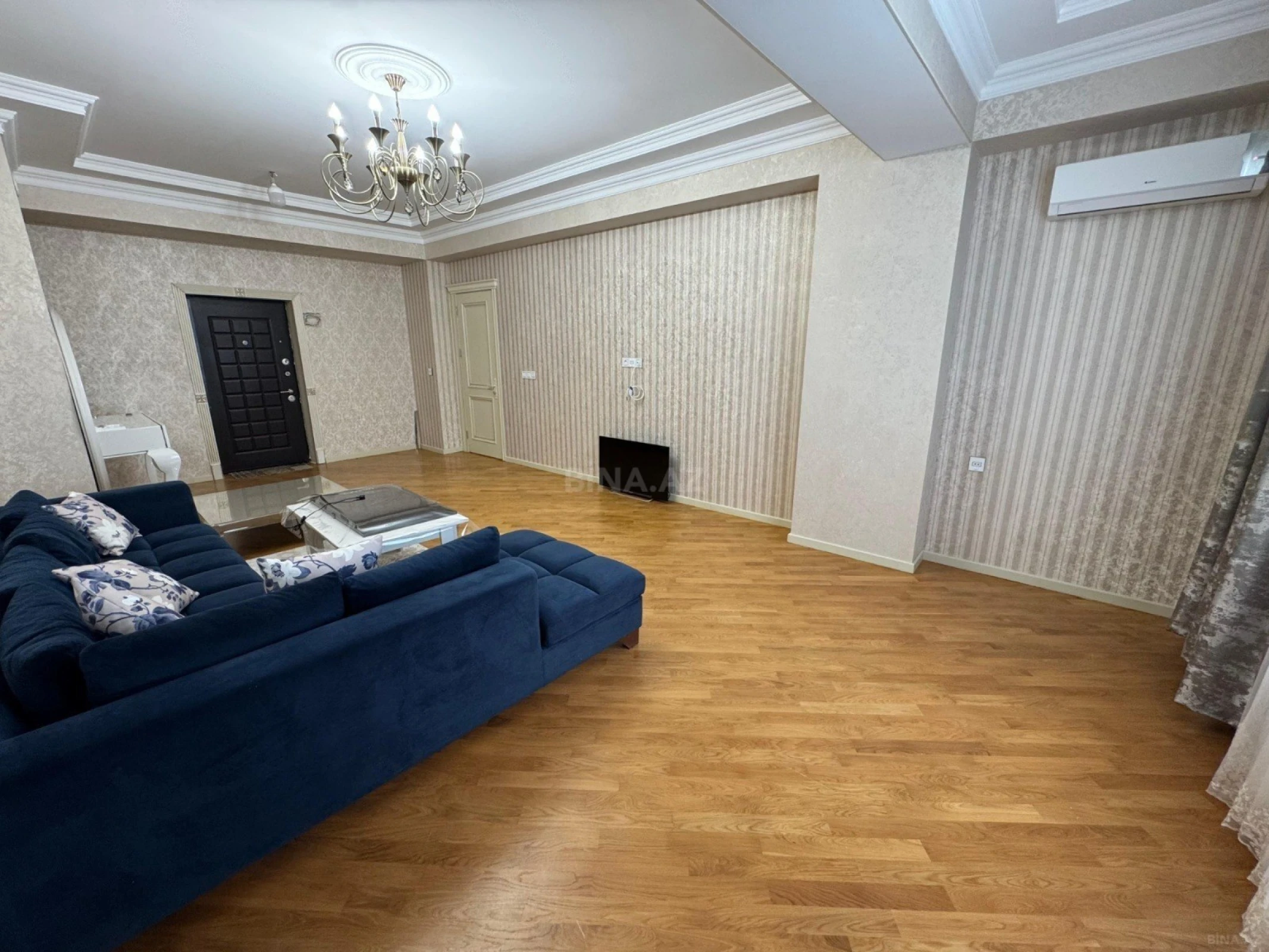 Kirayə verilir 2 otaqlı mənzil 100 m²