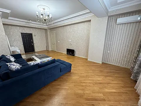 Kirayə verilir 2 otaqlı mənzil 100 m²