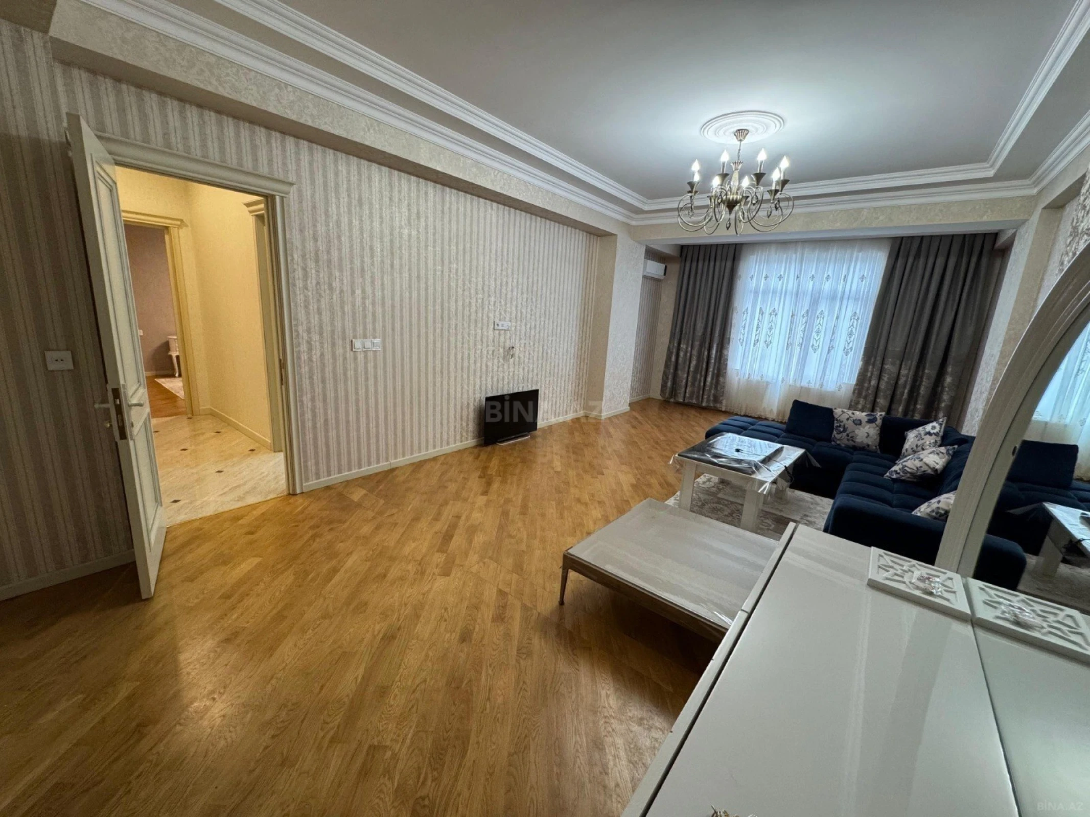 Kirayə verilir 2 otaqlı mənzil 100 m²