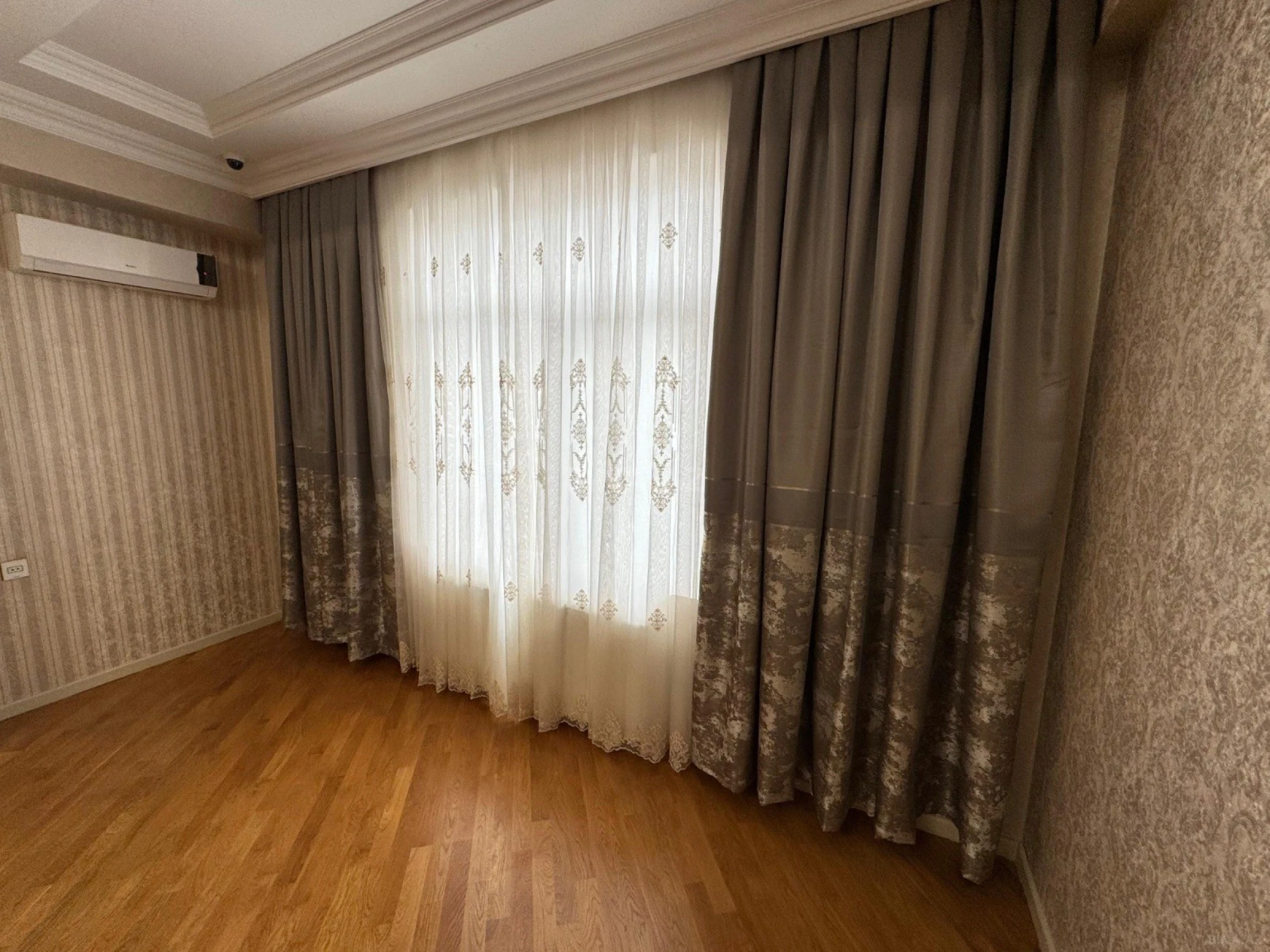 Kirayə verilir 2 otaqlı mənzil 100 m²
