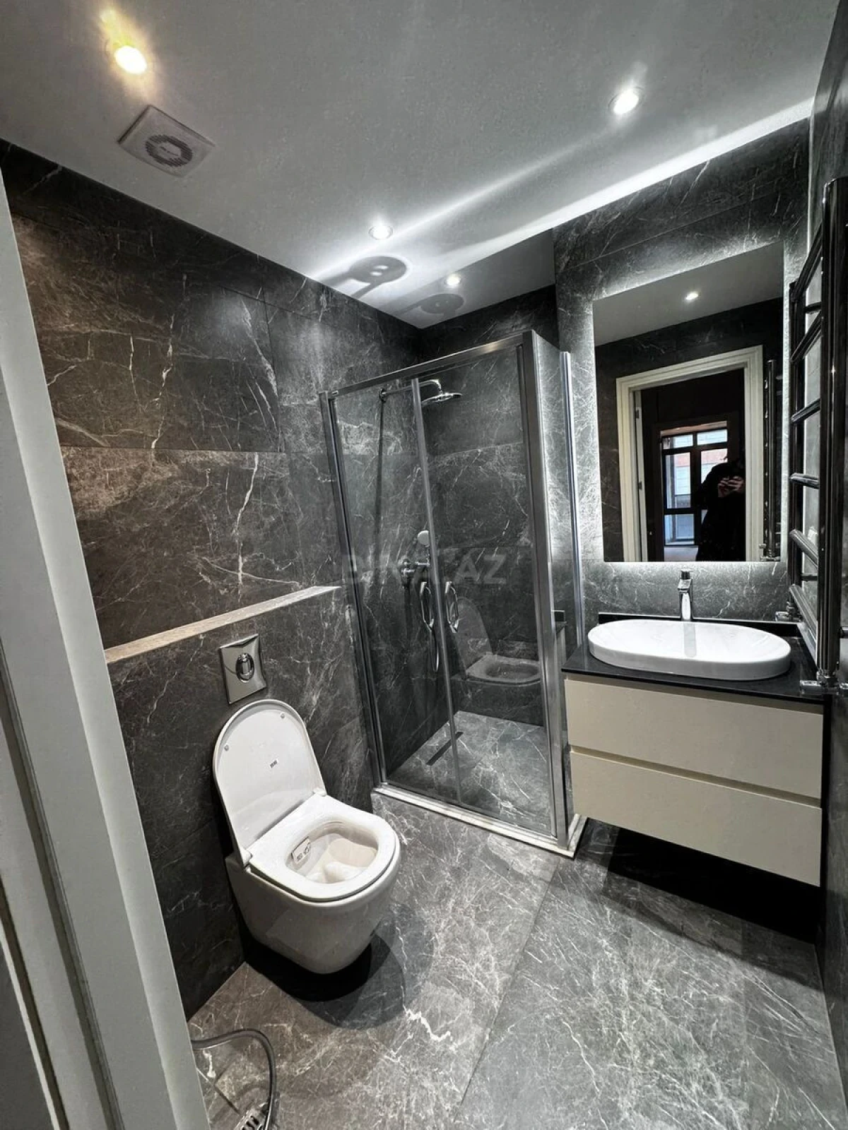 Kirayə verilir 3 otaqlı mənzil 85 m²