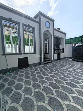 Satılır 4 otaqlı həyət evi 130 m² — Bakı 4 otaq 130.00 m²