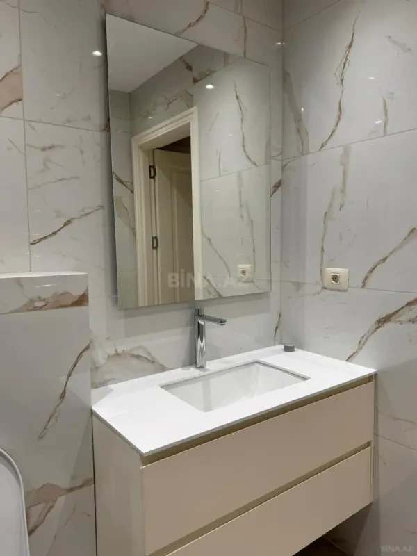 Kirayə verilir 2 otaqlı mənzil 65 m²