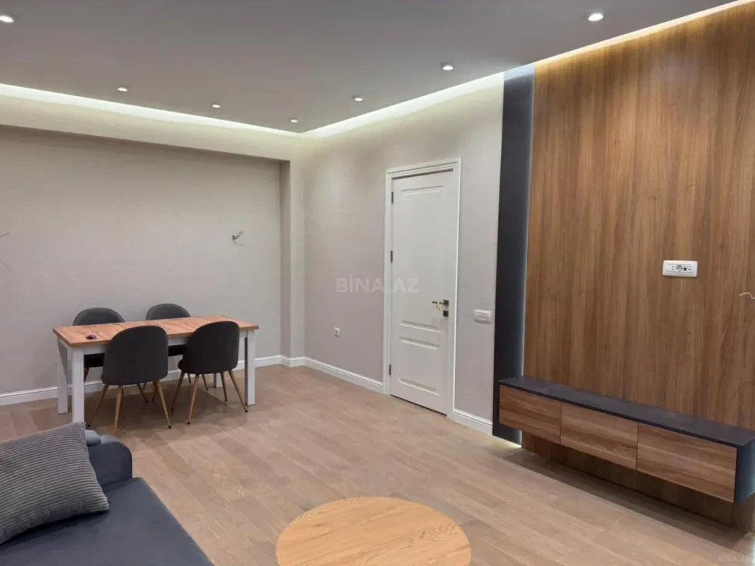 Kirayə verilir 2 otaqlı mənzil 65 m²