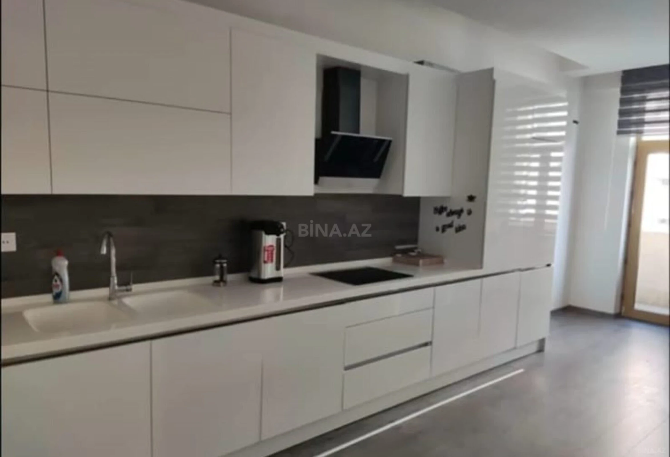 Kirayə verilir 5 otaqlı ofis 192 m²