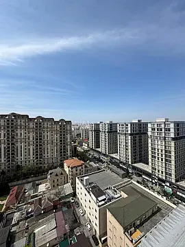 Satılır 3 otaqlı mənzil 130 m²