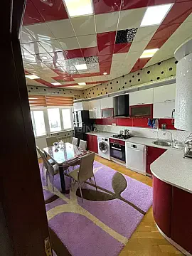 Satılır 2 otaqlı mənzil 90 m²