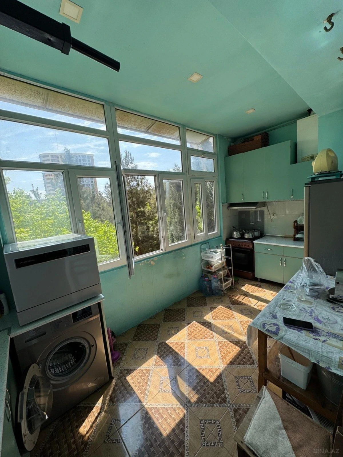 Satılır 4 otaqlı mənzil 103 m²