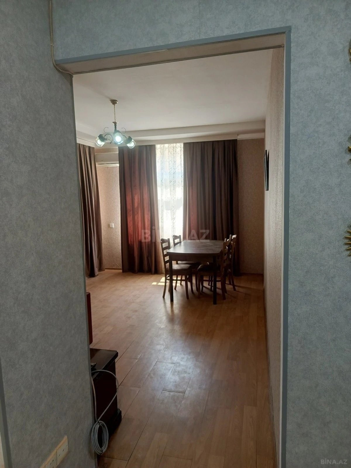 Satılır obyekt 90 m²