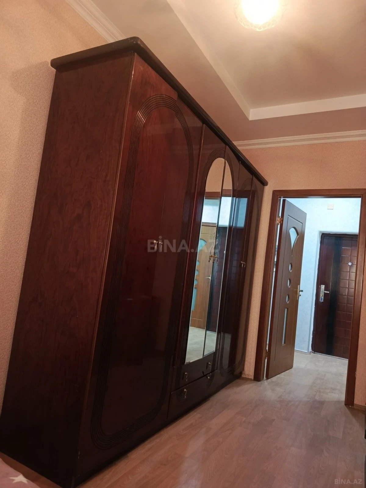 Satılır obyekt 90 m²