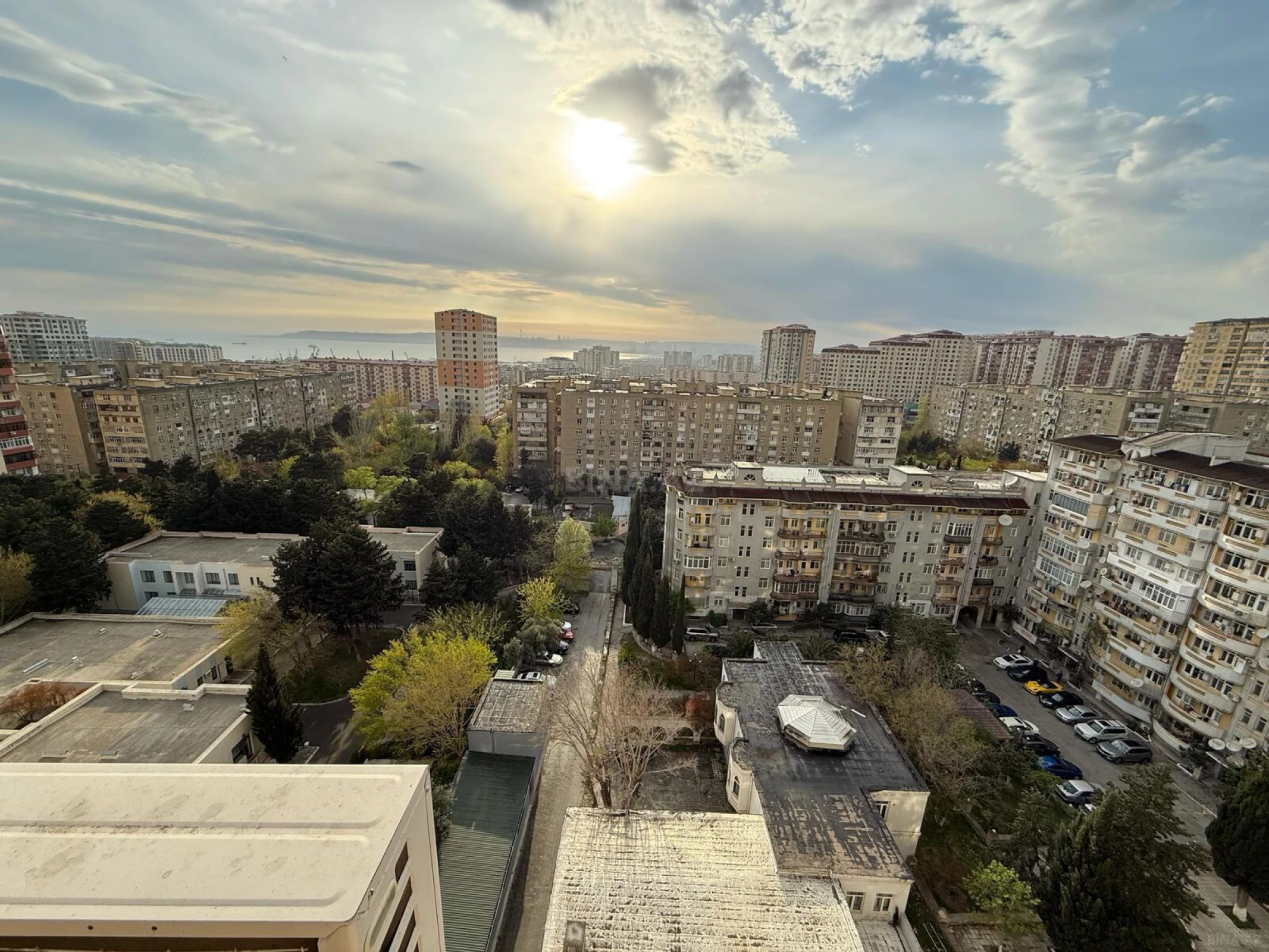 Satılır 2 otaqlı mənzil 91 m²