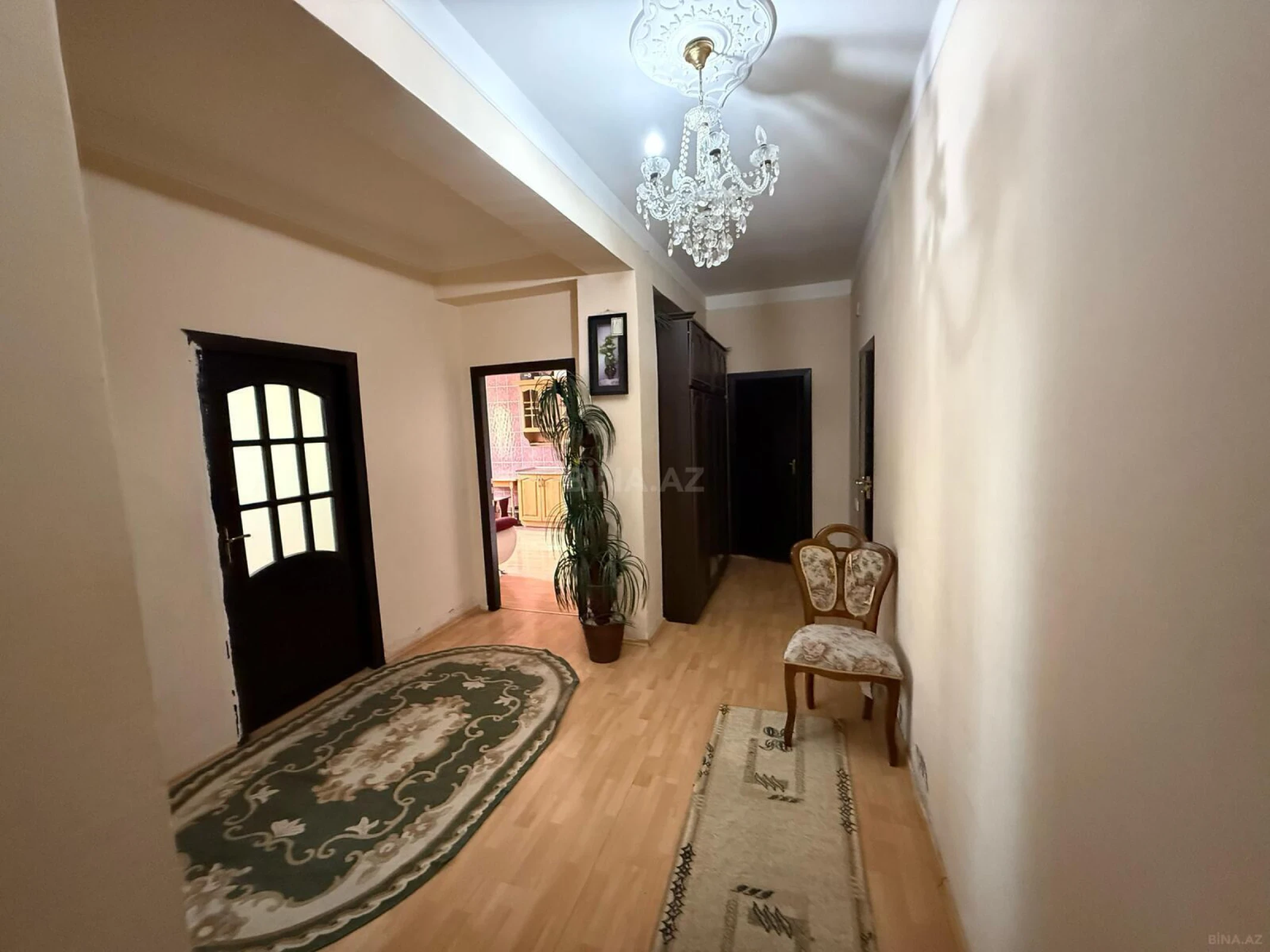 Satılır 2 otaqlı mənzil 91 m²
