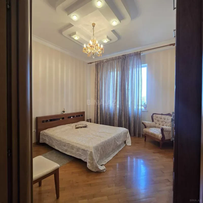 Satılır 2 otaqlı mənzil 90 m²