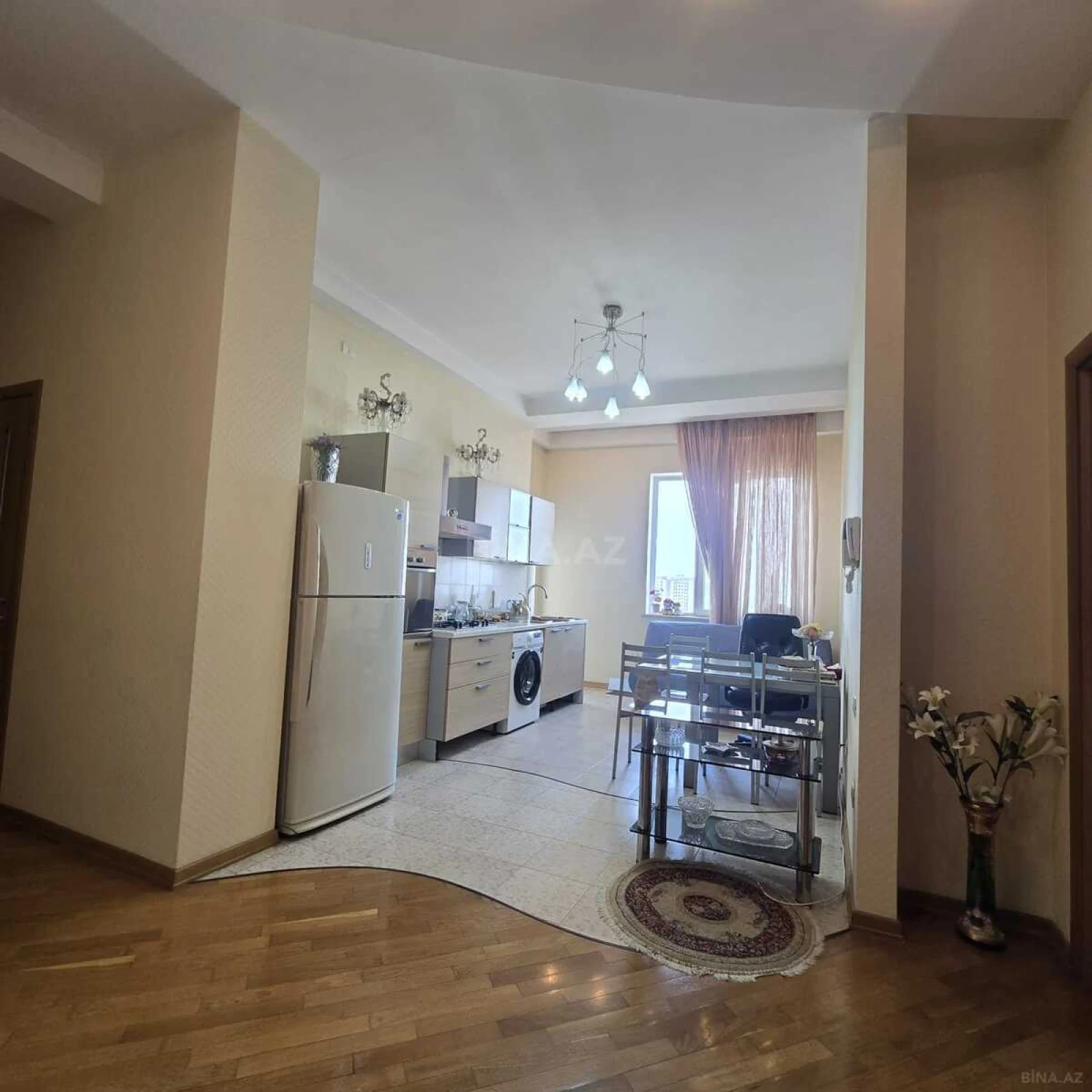 Satılır 2 otaqlı mənzil 90 m²
