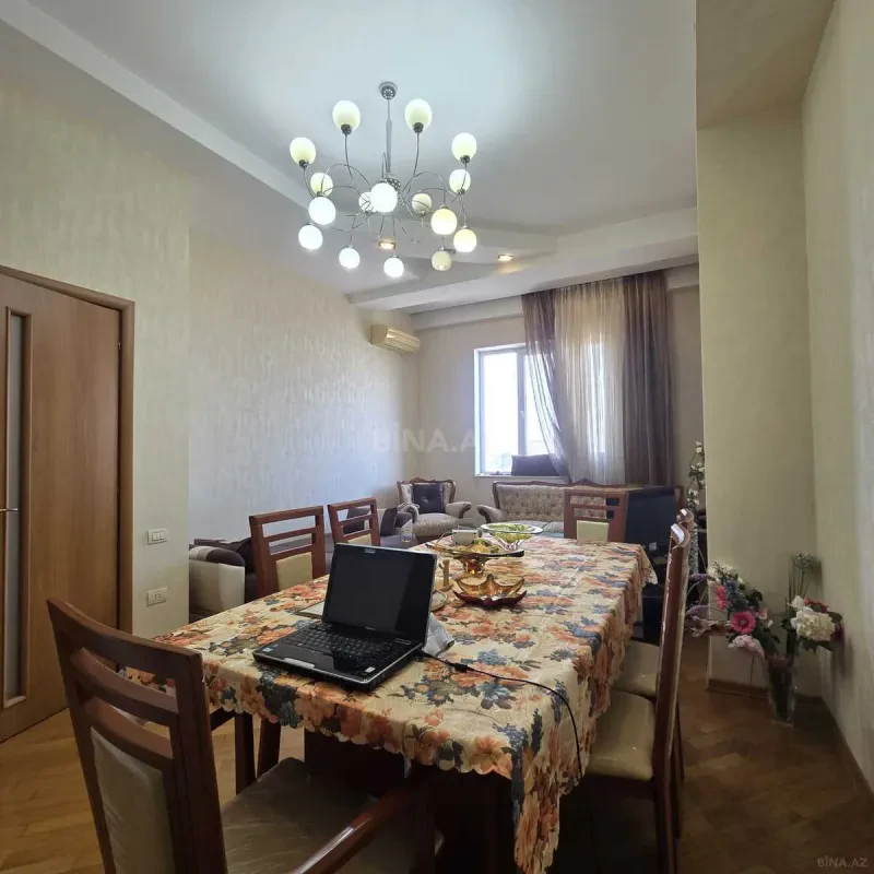 Satılır 2 otaqlı mənzil 90 m²