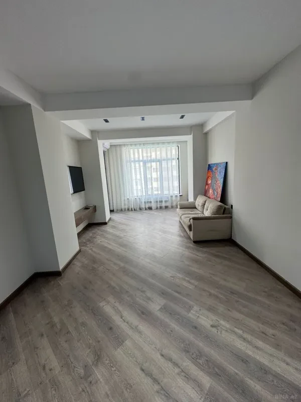 Satılır 2 otaqlı mənzil 77 m²
