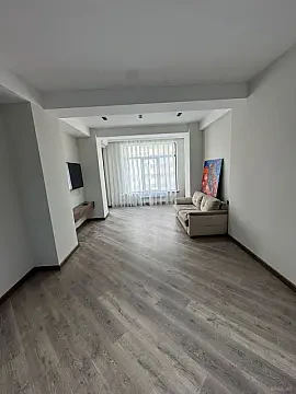 Satılır 2 otaqlı mənzil 77 m²