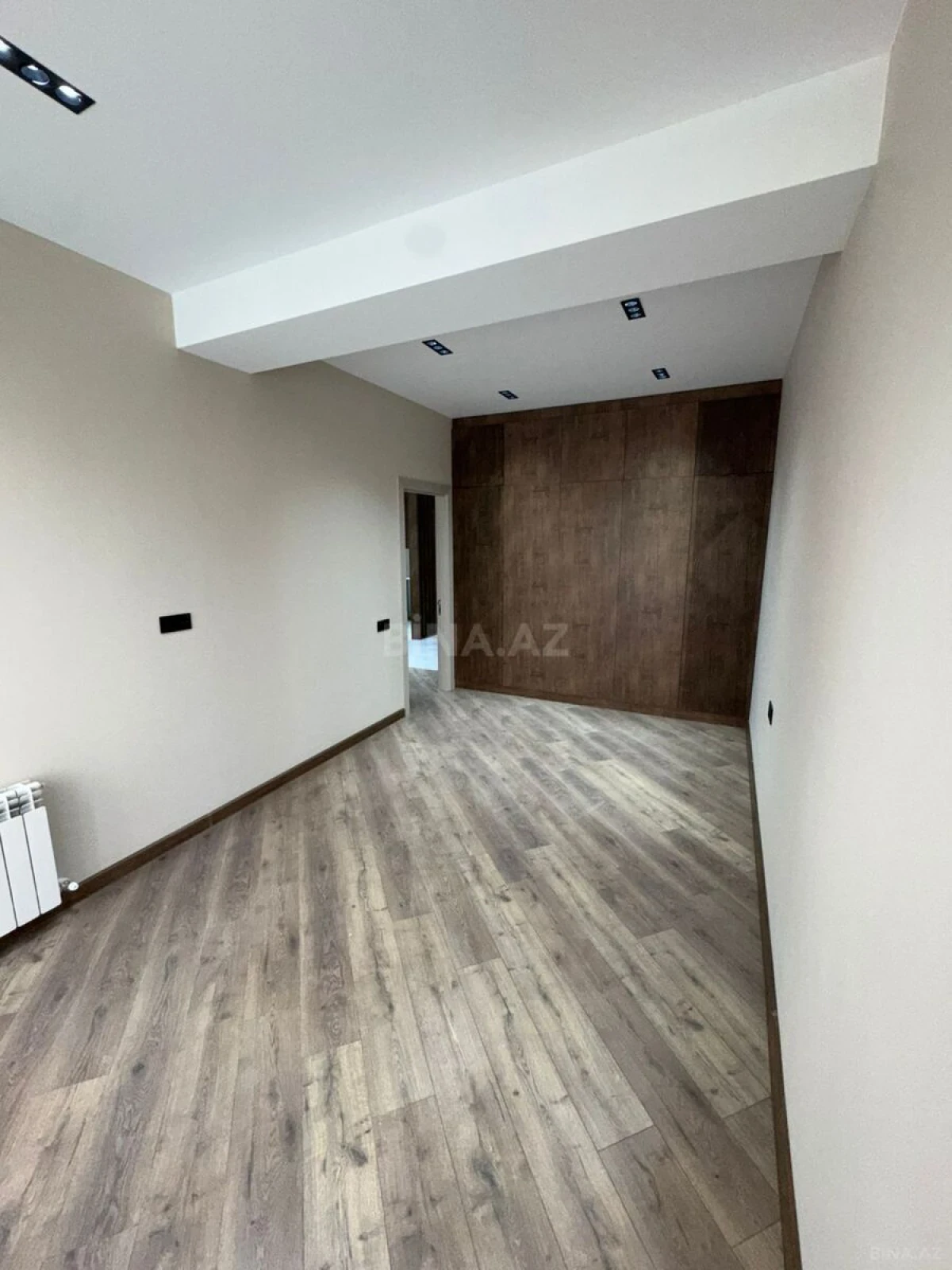 Satılır 2 otaqlı mənzil 77 m²