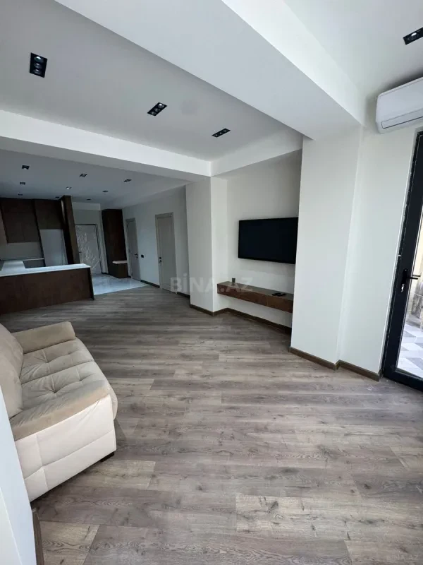 Satılır 2 otaqlı mənzil 77 m²