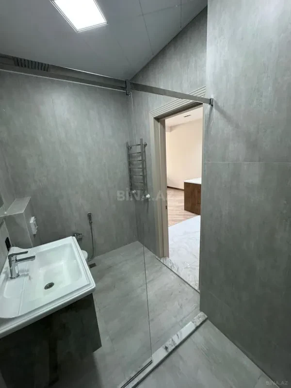 Satılır 2 otaqlı mənzil 77 m²