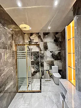 Satılır 12 otaqlı mənzil 1000 m²