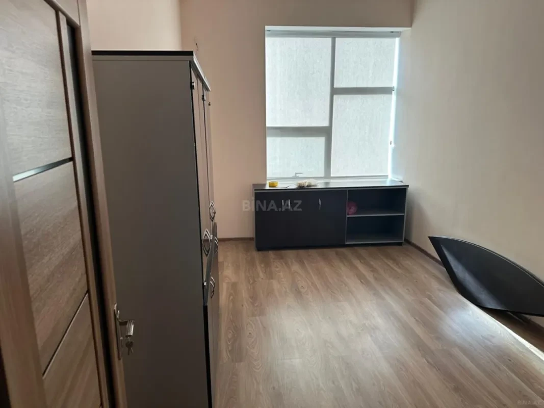 Satılır 5 otaqlı ofis 128 m²