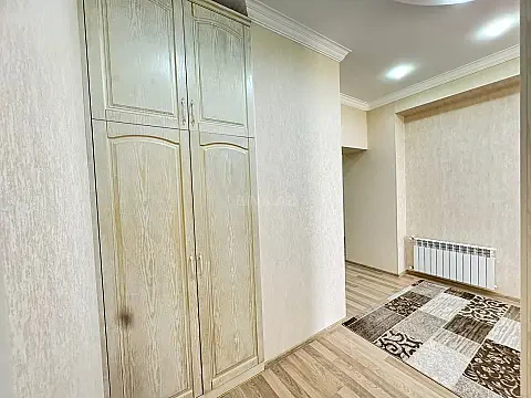 Kirayə verilir 2 otaqlı mənzil 114 m²