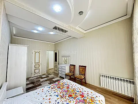 Kirayə verilir 2 otaqlı mənzil 114 m²