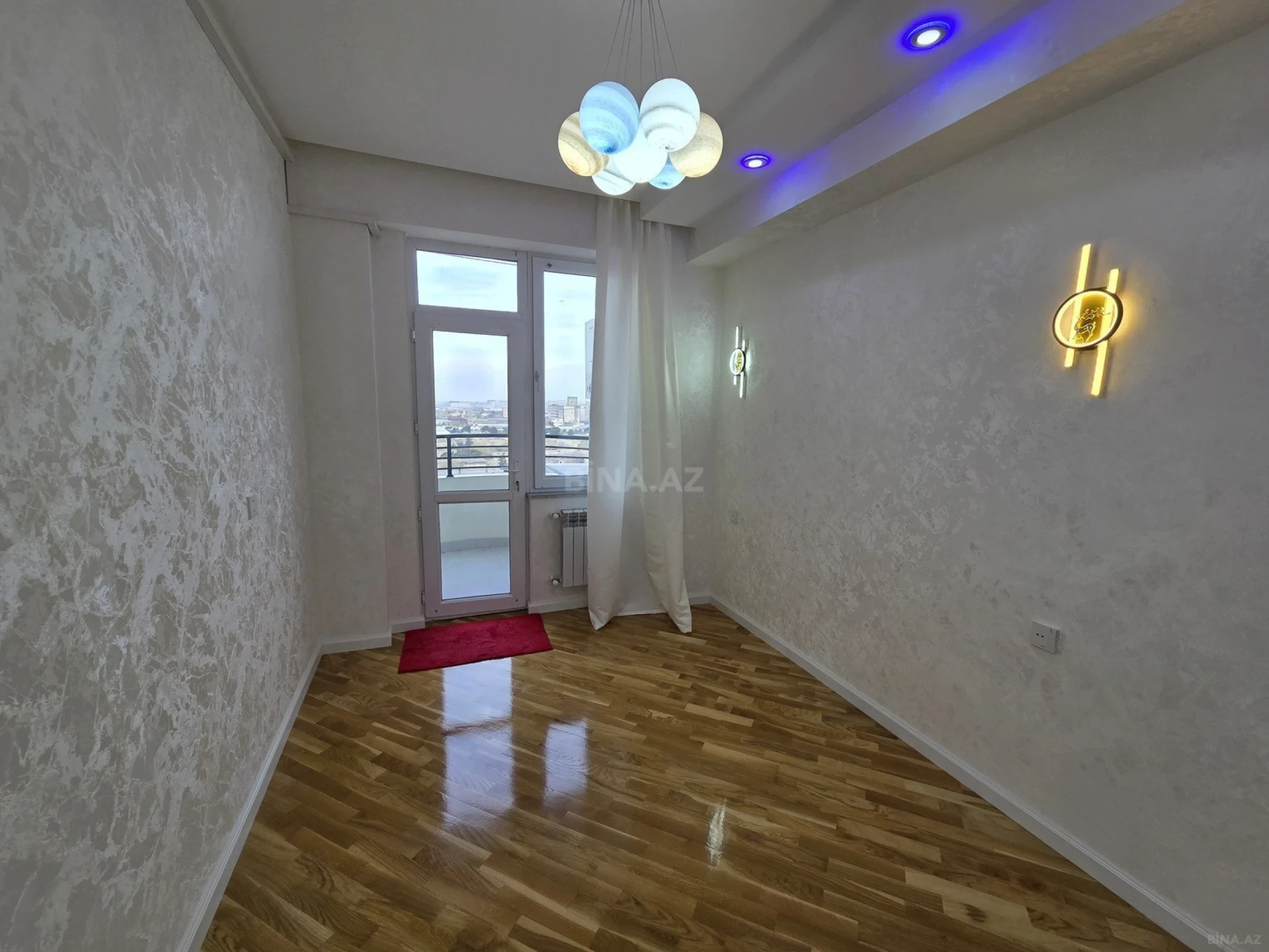 Satılır 3 otaqlı mənzil 100 m²
