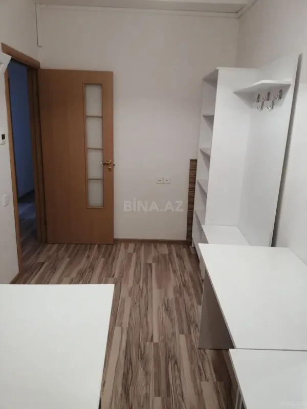 Satılır 6 otaqlı ofis 140 m²