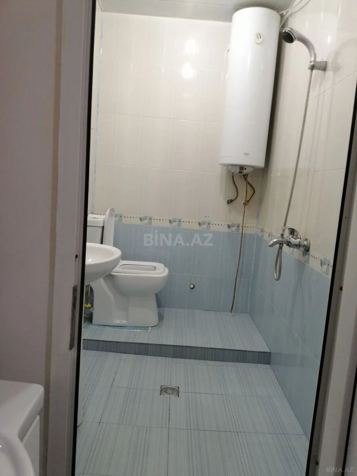 Satılır 6 otaqlı ofis 140 m²