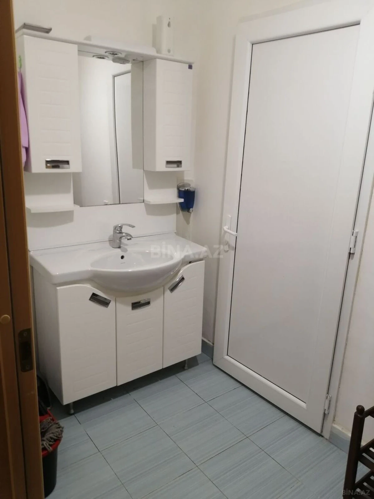 Satılır 6 otaqlı ofis 140 m²